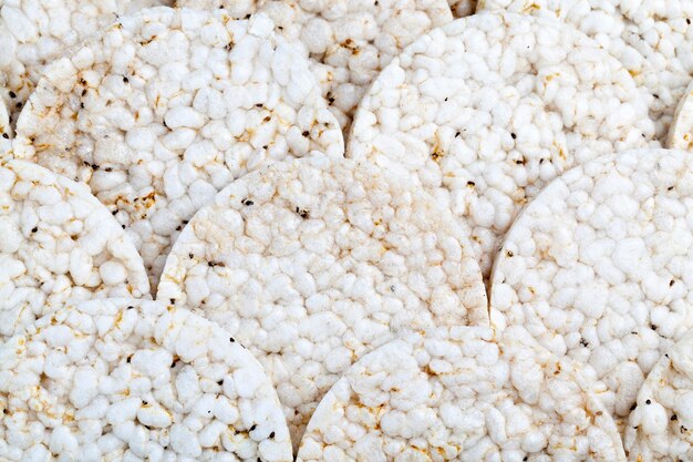 Panes de arroz elaborados con cereales de arroz