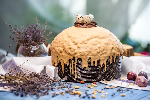 Panetone é um tipo italiano de pão doce