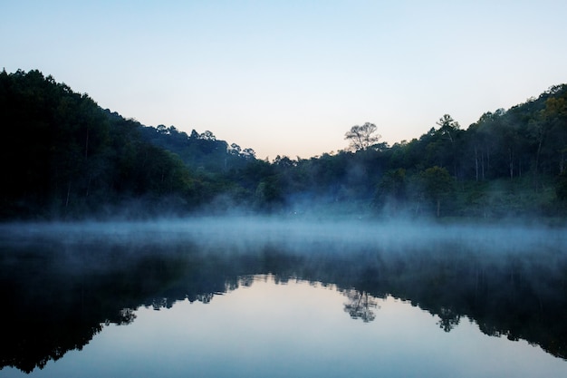 Pang oung embalse en el cielo.