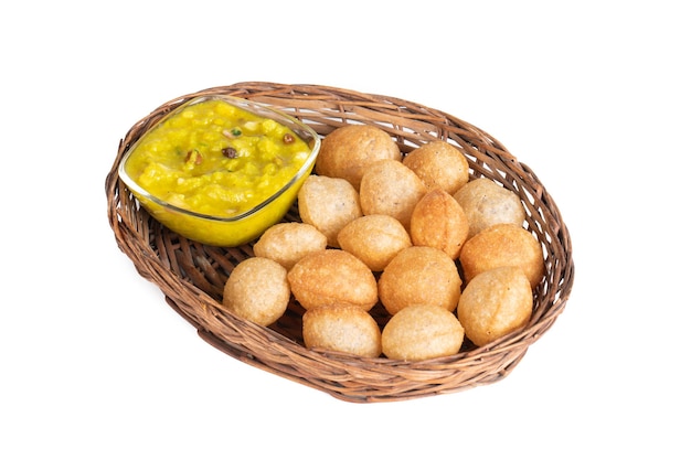 Pani Puri oder Golgappa ist ein beliebtes