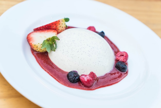 Panna Cotta Erdbeere