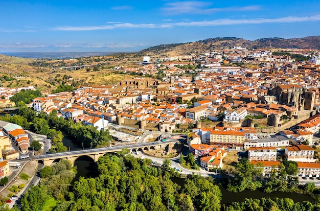 Panorama aéreo de plasencia na espanha