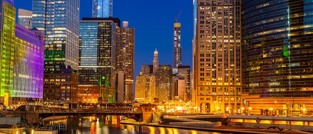 Panorama del atardecer de Chicago centro de la ciudad