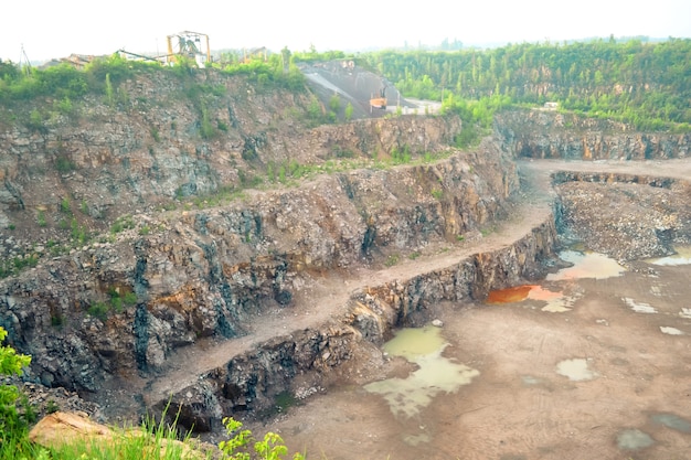 Panorama de la cantera de granito