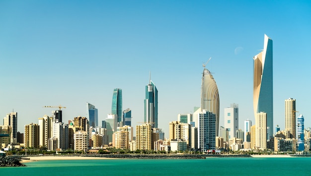 Panorama de la ciudad de Kuwait en el Golfo Pérsico