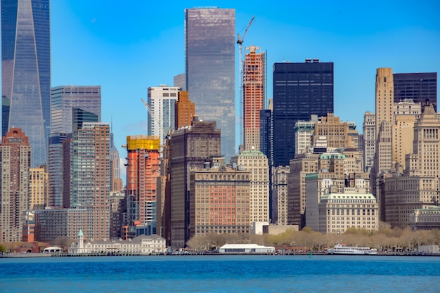 Panorama de la ciudad de Nueva York con rascacielos en el horizonte de Manhattan
