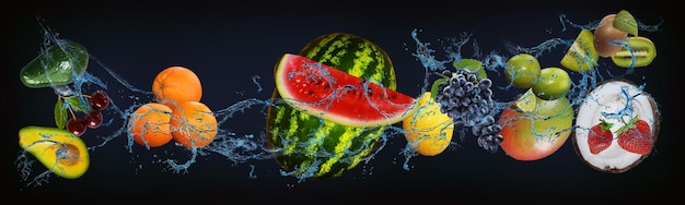 Panorama com frutas em água suculenta laranja morango coco melancia manga limão cereja abacate aumenta a imunidade humana