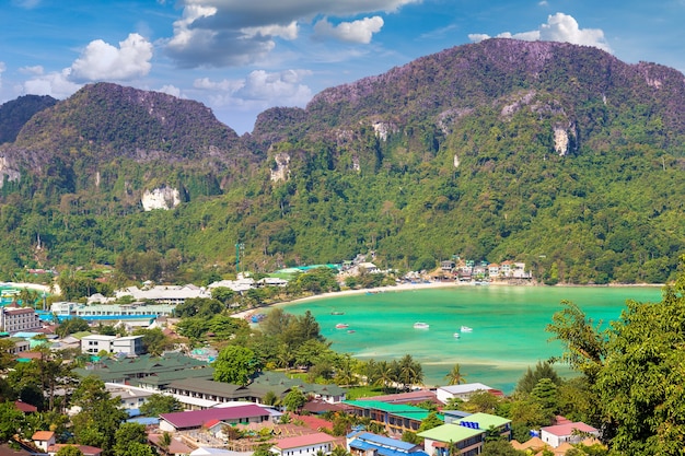 Panorama da ilha phi phi don, tailândia