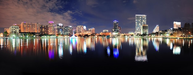 Panorama da noite de Orlando