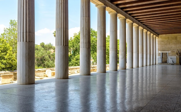 Panorama dentro de stoa de attalos na antiga ágora atenas grécia
