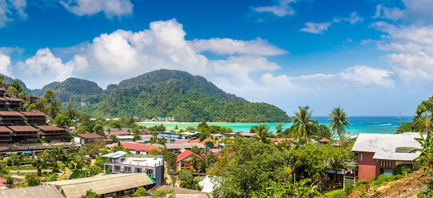 Panorama der Insel Phi Phi Don, Thailand