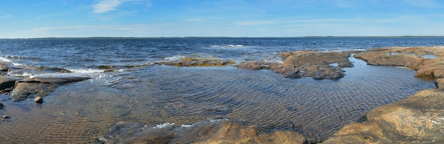 Panorama der Küste des Weißen Meeres