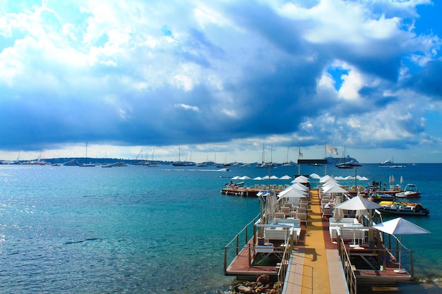 Panorama der Promenade in Cannes in Frankreich im Sommer