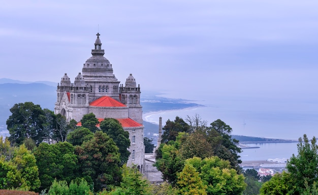 Panorama der Santa Luzia in Viana do Castelo, Portugal - Meer im Hintergrund