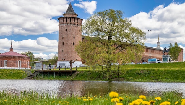 Foto panorama des turms kolomna kreml marinkina der region moskau kolomna kreml russland