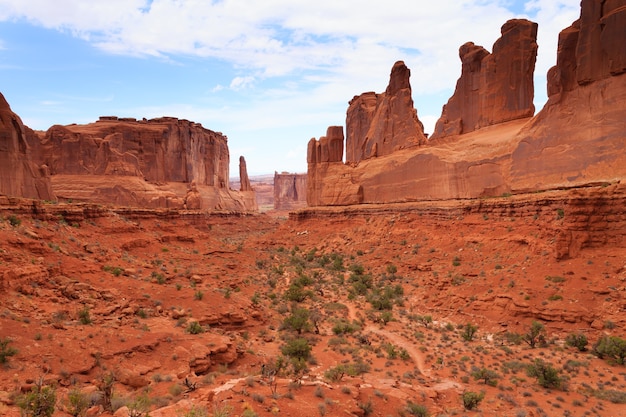 Panorama del desierto rojo del Parque Nacional Arches