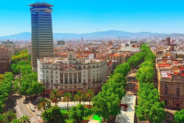 Panorama em Barcelona do Monumento a Colombo Militar Governadores