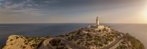 Panorama desde un faro en Mallorca en el norte de Cap Formentor