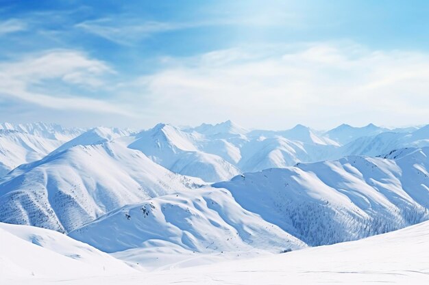 panorama de las montañas de invierno con fondo de espacio de copia de nieve