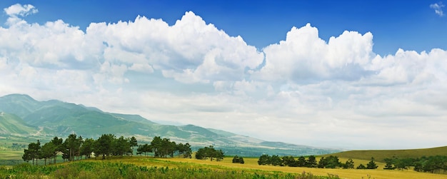 Foto panorama de las montañas