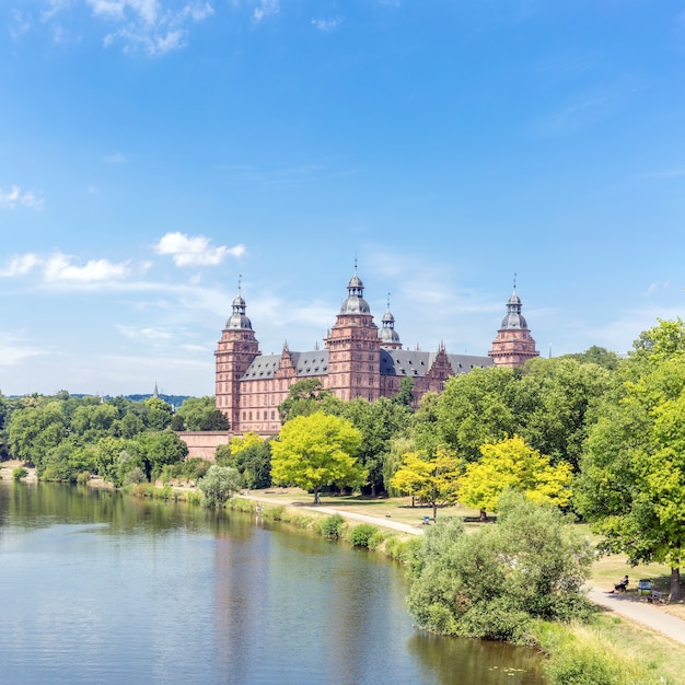 Panorama del palacio de Johannisburg