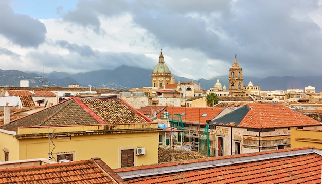 Panorama de Palermo en Sicilia, Italia