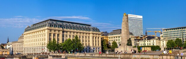 Foto panorama de la plaza poelaert en bruselas, bélgica