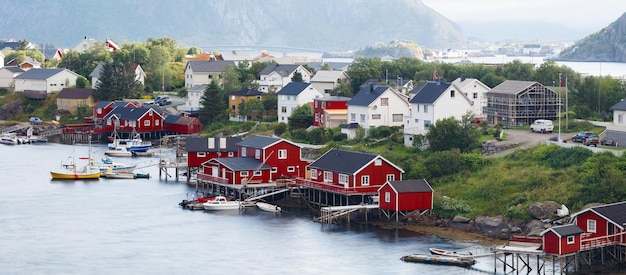 Panorama del pueblo de pescadores en lofotens Noruega panorama aéreo concepto de vacaciones