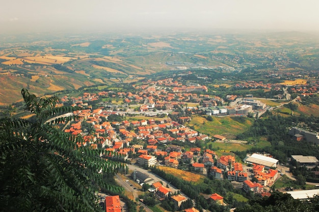 Panorama de la República de San Marino e Italia desde Monte Titano