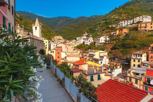 Panorama de Riomaggiore, Cinque Terre, Liguria, Italia