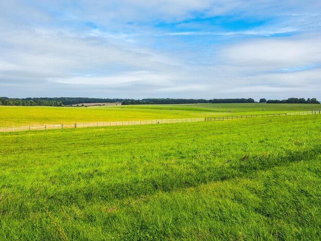 Panorama rural inglés HDR en Salisbury