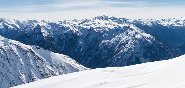 Panorama schneebedeckter Berge Kalte Berge und Skyline schneebedeckte Bergspitzen Mount Everest