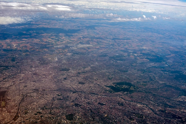 Panorama de la vista aérea de gatwick londres desde el avión