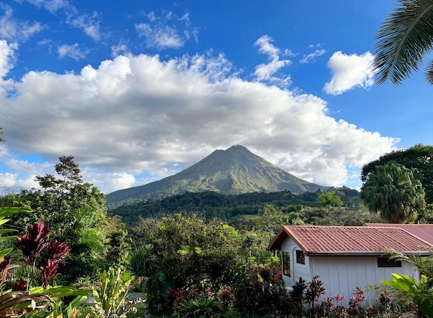 Panorama del volcán Arenal y vista de la hermosa naturaleza de Costa Rica La Fortuna Costa Rica Centroamérica