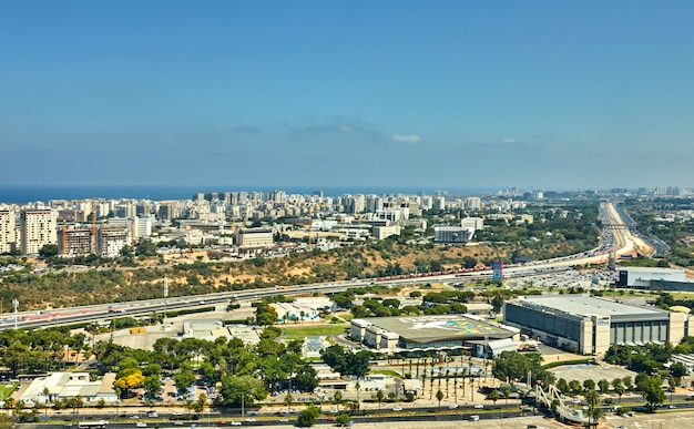 Panorama von tel aviv mit blick auf den norden von tel aviv und das meer