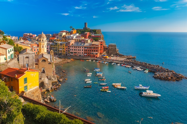 Panorama von Vernazza, Cinque Terre, Ligurien, Italien