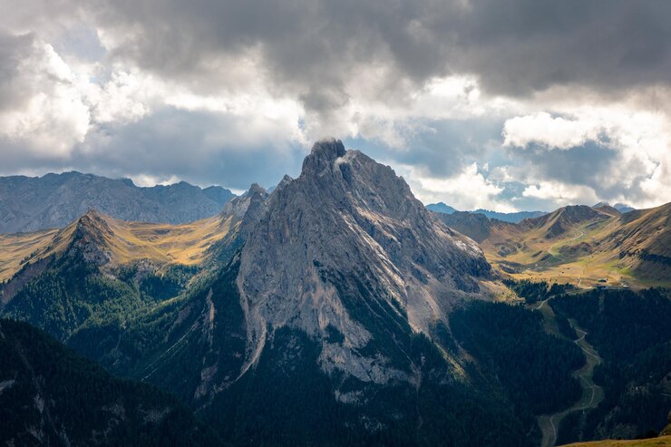 Foto panoramablick auf berge gegen den himmel