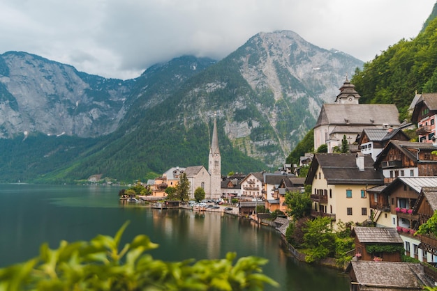 Panoramablick auf das dorf hallstatt österreich kopierraum