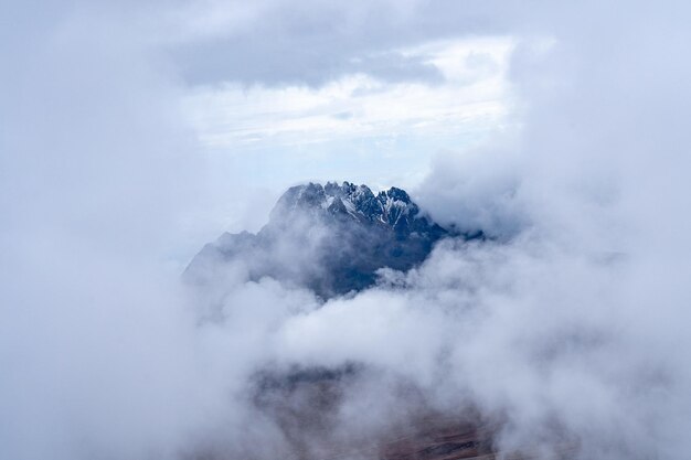 Panoramablick auf den Kilimanjaro, Tansania. Schöner Berg in Afrika.