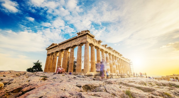 Panoramablick auf den Parthenon bei Sonnenuntergang, Akropolis, Athen
