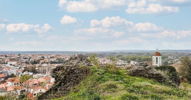 Panoramablick auf Didymoteicho Evros Griechenland vom Hügel der mittelalterlichen Festung oder der alten Burg