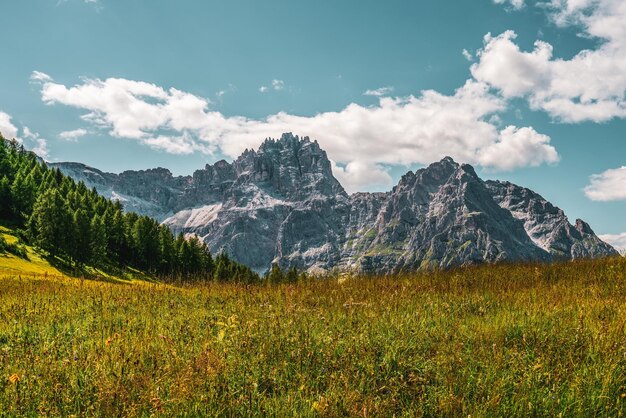 Foto panoramablick auf die dolomiten in italien