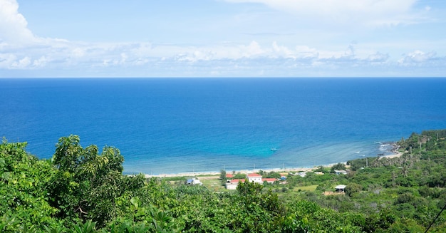 Panoramablick auf die Insel Phu Quy Binh Thuan in Vietnam von oben