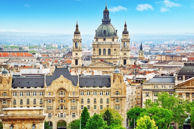 Panoramablick auf die Stadt Budapest von der Fischerbastei. Ungarn.