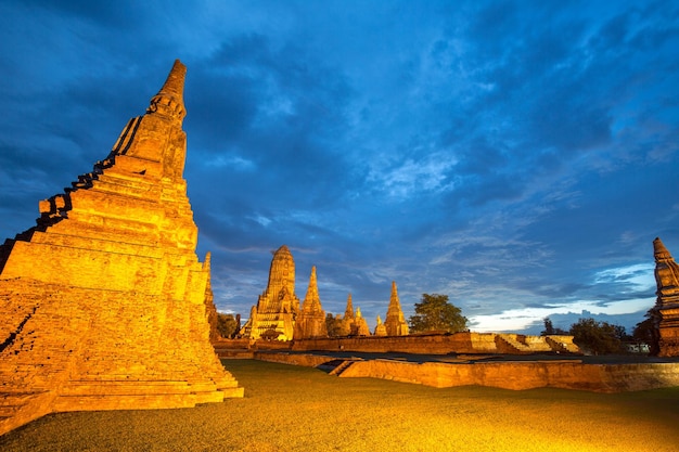 Foto panoramablick auf einen tempel gegen den himmel