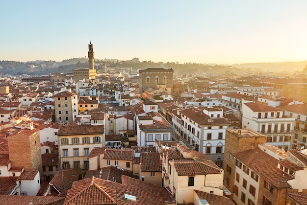 Panoramablick auf Florenz bei Sonnenuntergang