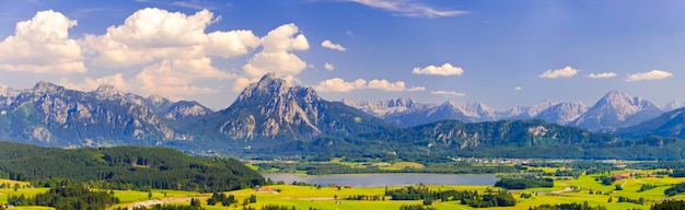 Foto panoramablick auf landschaft und berge gegen den himmel