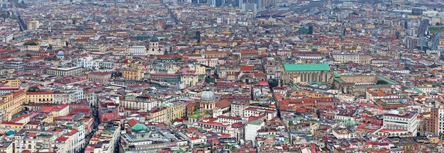 Panoramablick auf Neapel in Italien