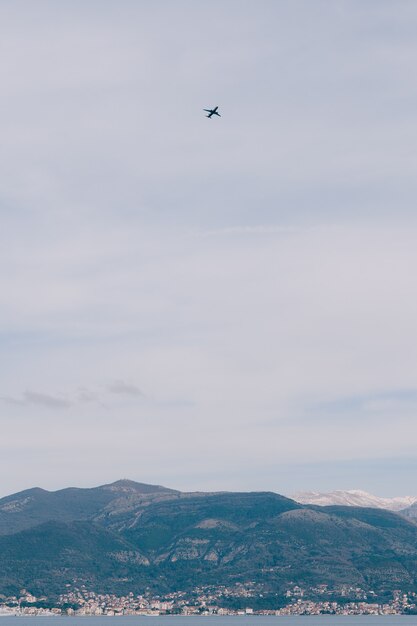 Panoramablick und atemberaubende Aussicht auf Tivat Montenegro