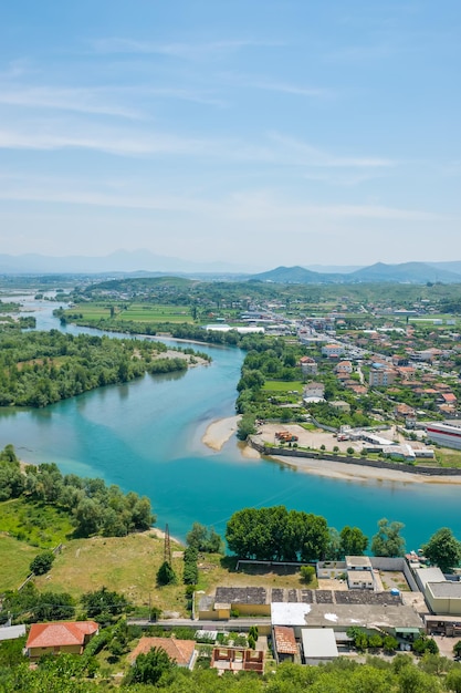 Panoramablick von den Mauern der mittelalterlichen Festung Rozafa